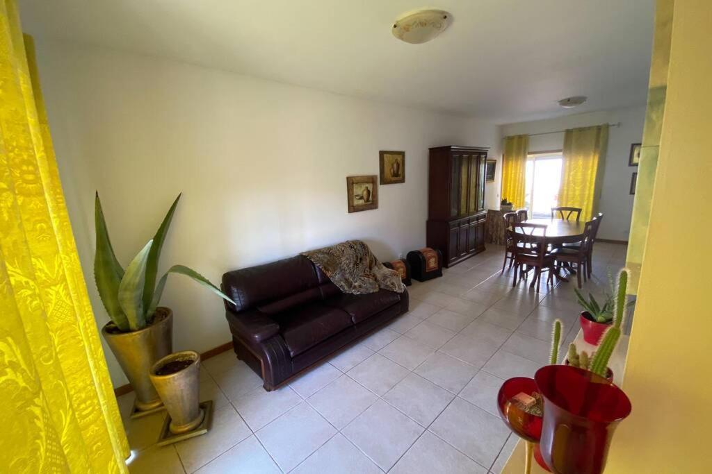 Casa Petroleiro Apartment อัลแบร์กาเรีย-อา-แวญา ภายนอก รูปภาพ