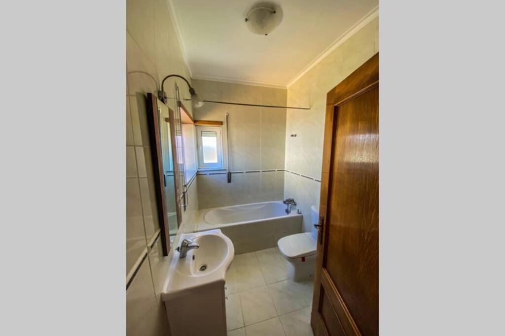Casa Petroleiro Apartment อัลแบร์กาเรีย-อา-แวญา ภายนอก รูปภาพ